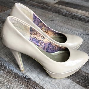 Madden Girl Uno Platform Heel